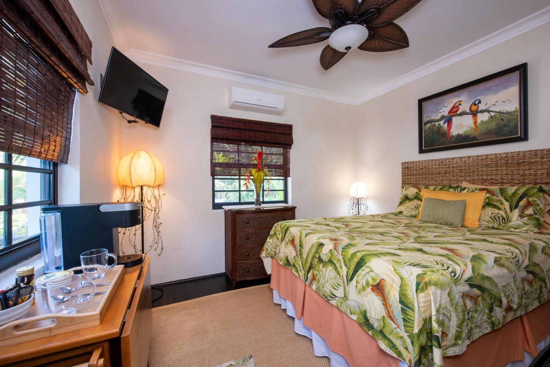 The Pilot House Hotel Rock Sound Exterior foto